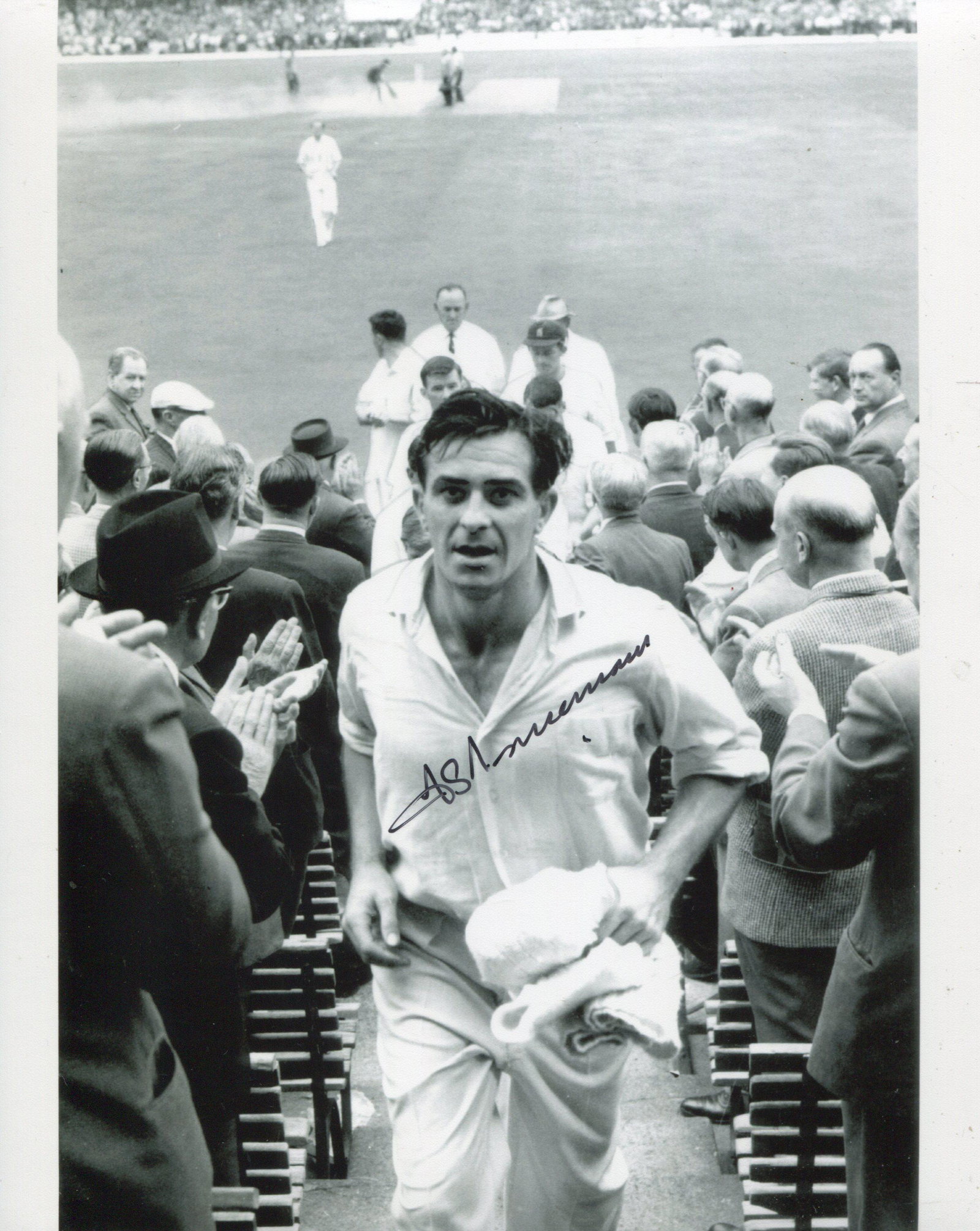 Freddie Truman. 8x10 photo signed by the late Fred (1 of 1)
