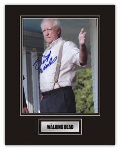Stunning Display! RARE! The Walking Dead Scott Wilson: Stunning Display! RARE! The Walking Dead Scott Wilson (d) hand signed professionally mounted display. This beautiful display consists of a 10 x8 photo, hand signed by Scott Wilson (d) who played Hersh
