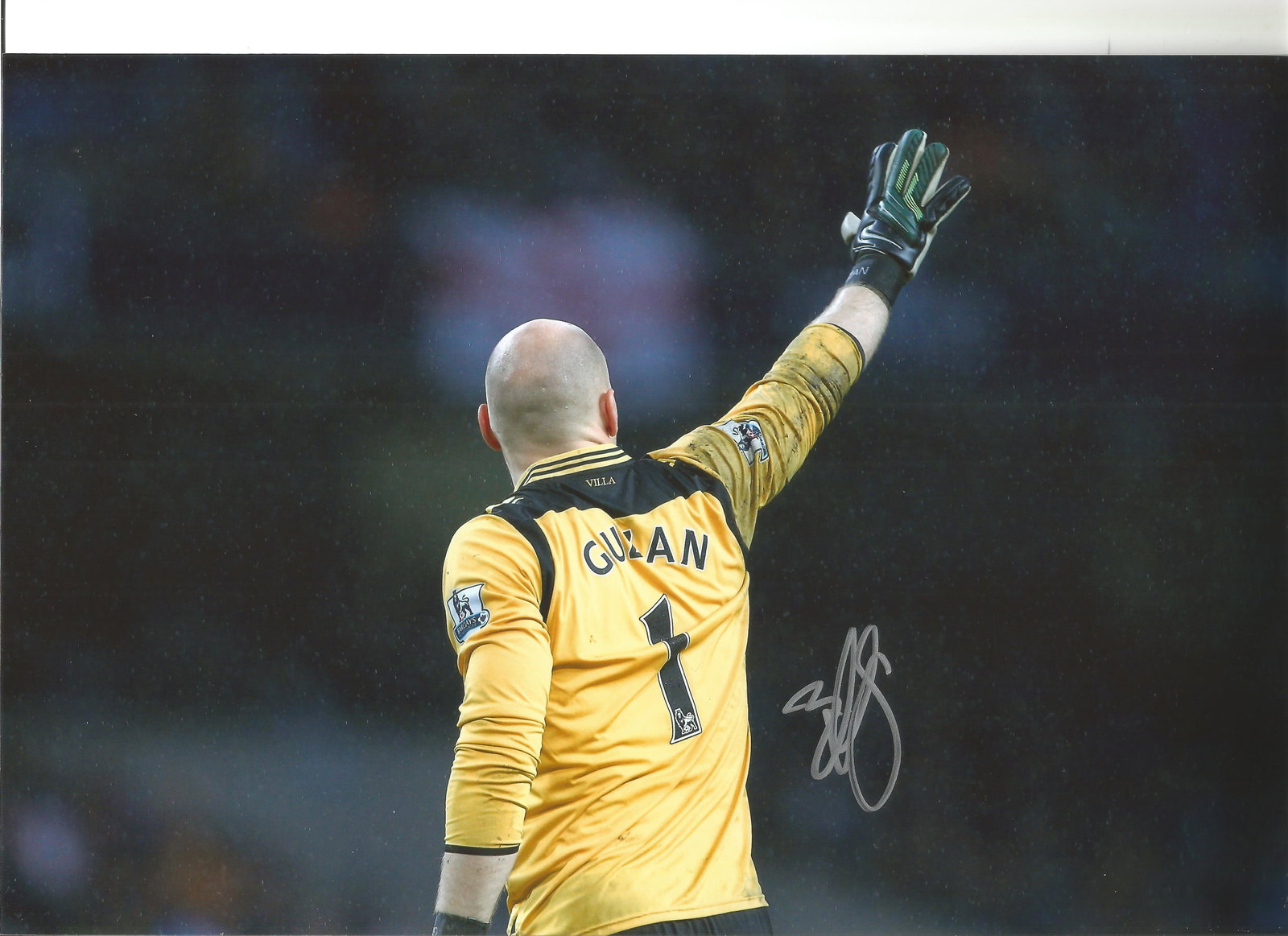 Brad Guzan Aston Villa Signed 12 x 8 inch football (1 of 1)
