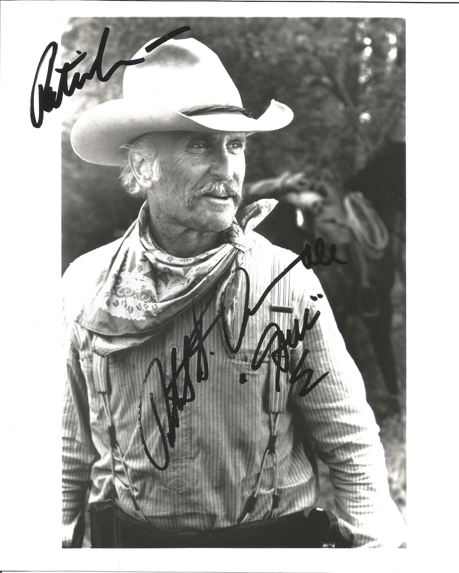 Robert Duval signed 10x8 black and white photo. Robert (1 of 1)