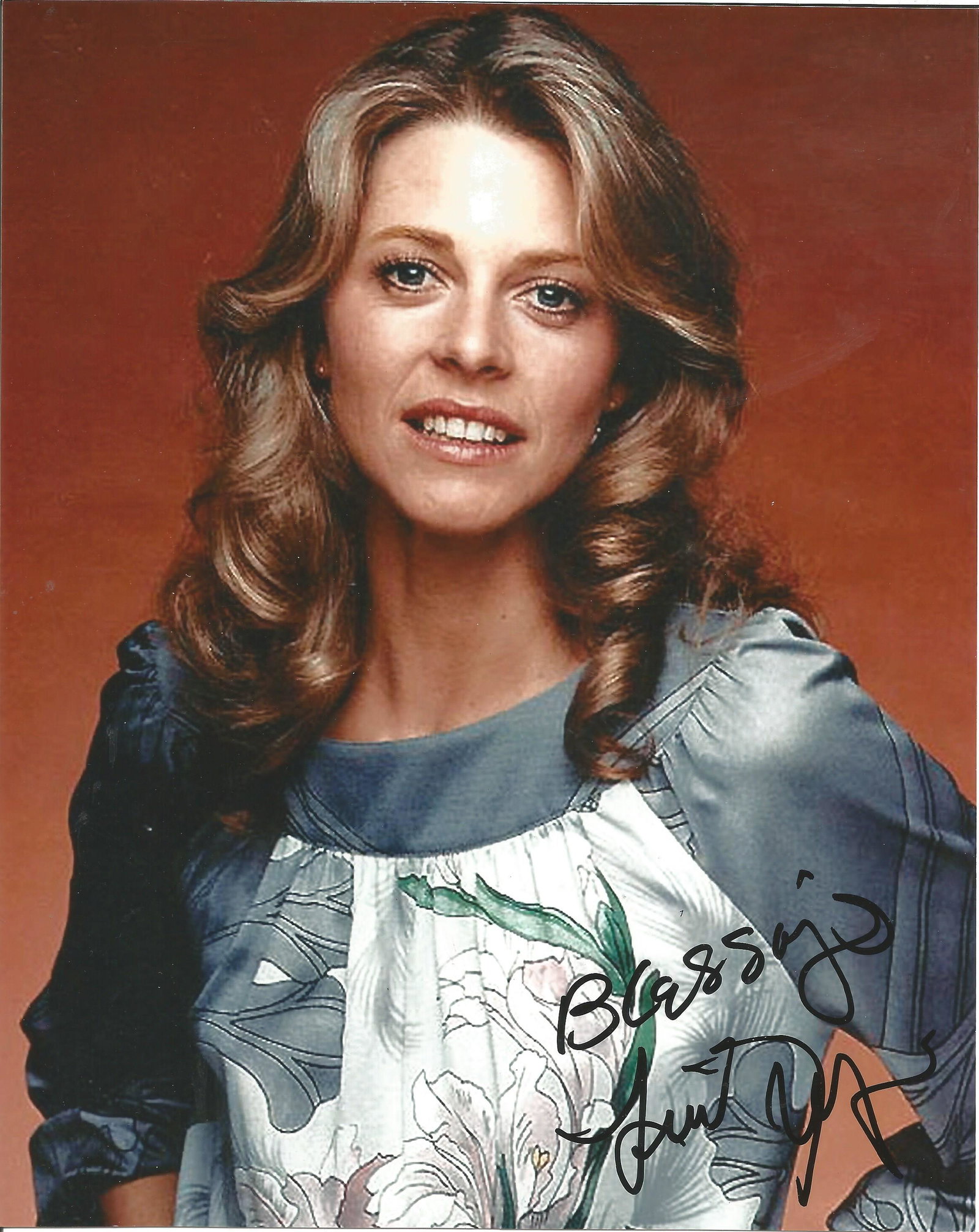 Lindsay Wagner signed 10x8 colour photo. Lindsay Jean (1 of 1)