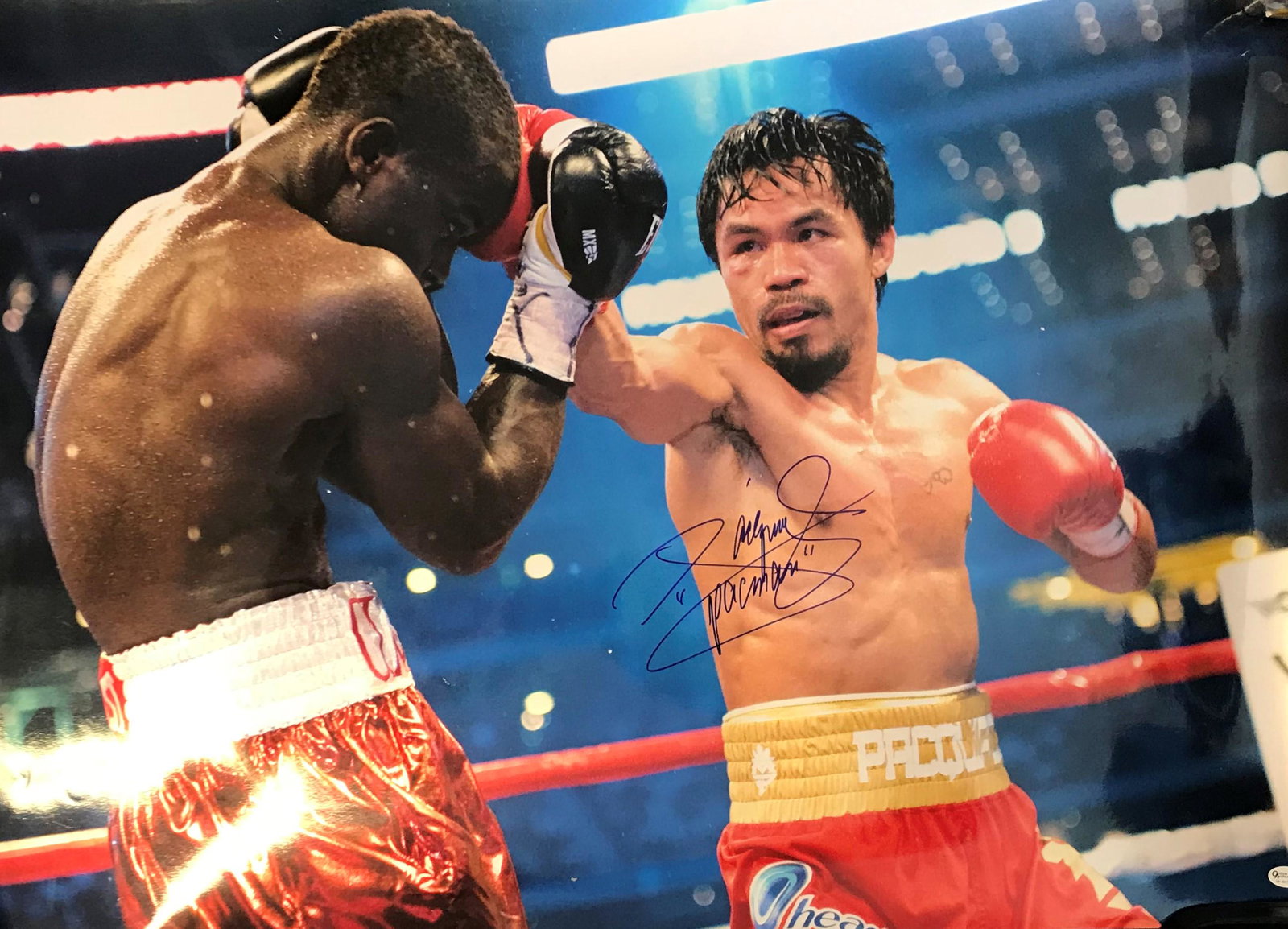 Boxing, Manny Pacquiao 30x20 signed colour photo (1 of 1)