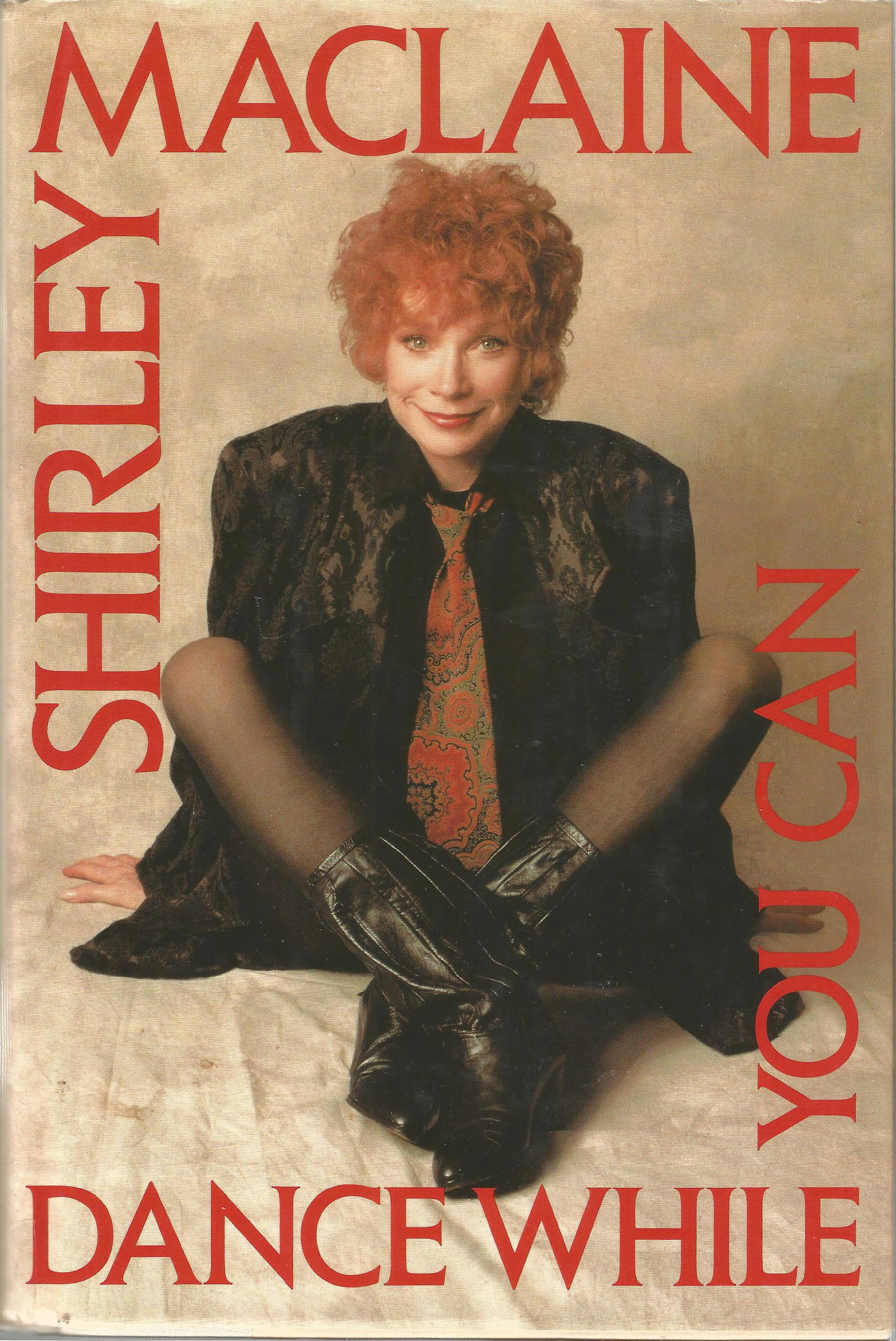 Shirley Maclaine Hollywood Actress Signed 1992 Hardback (1 of 1)