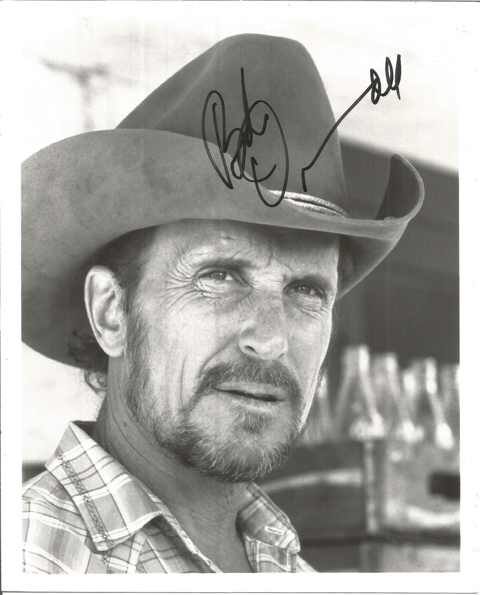 Robert Duvall signed 8 x 10 b/w photo in reasonable (1 of 1)
