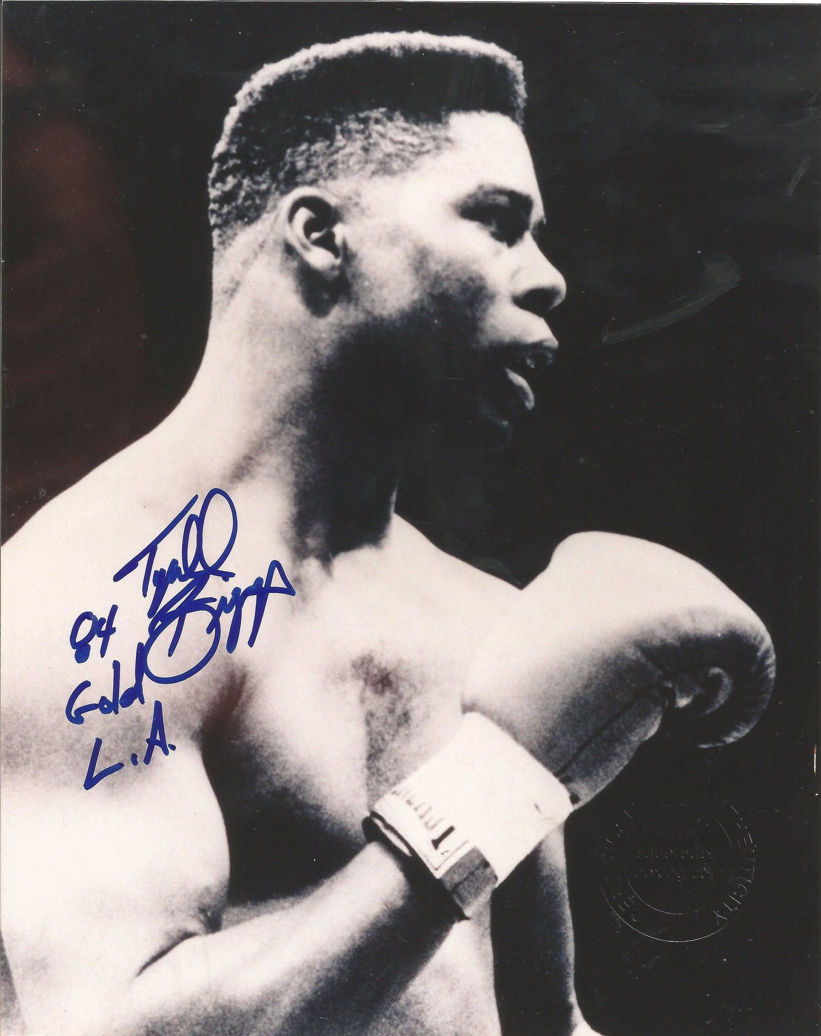 Boxing Tyrell Biggs signed 10x8 black and white photo.: Boxing Tyrell Biggs signed 10x8 black and white photo. Tyrell Biggs (born December 22, 1960) is an American former professional boxer who competed from 1984 to 1998, and challenged once for the undisp