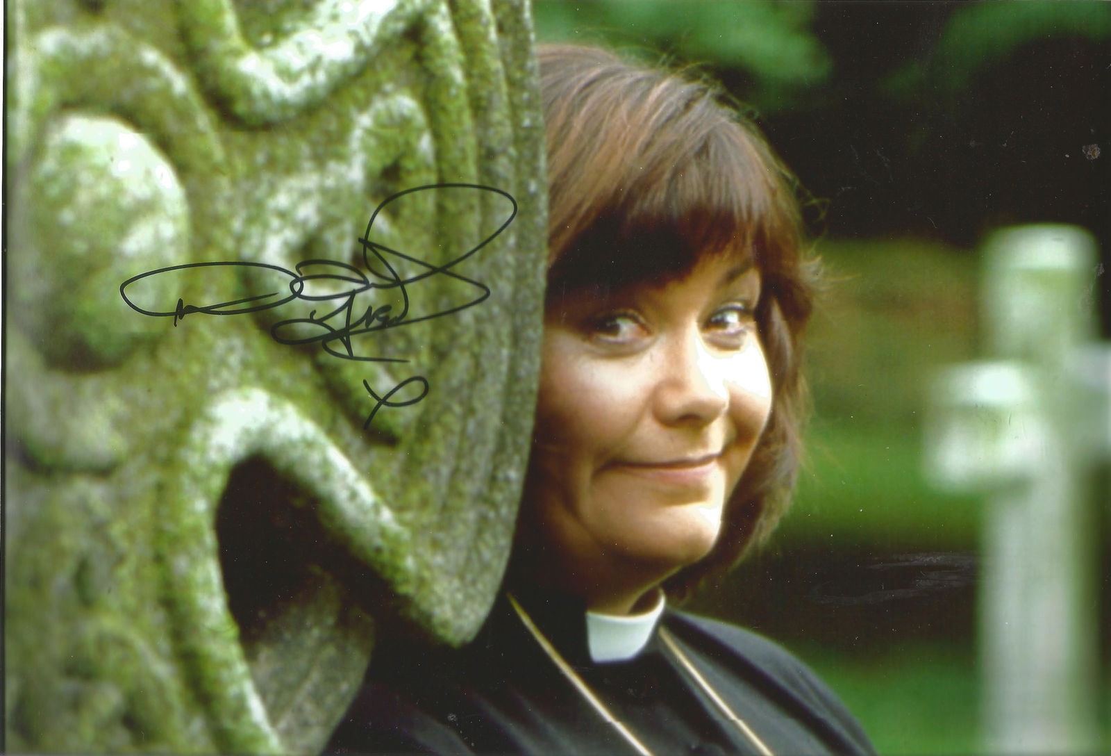 Dawn French signed 12x8 Vicar of Dibley colour photo. May 19, 2021
