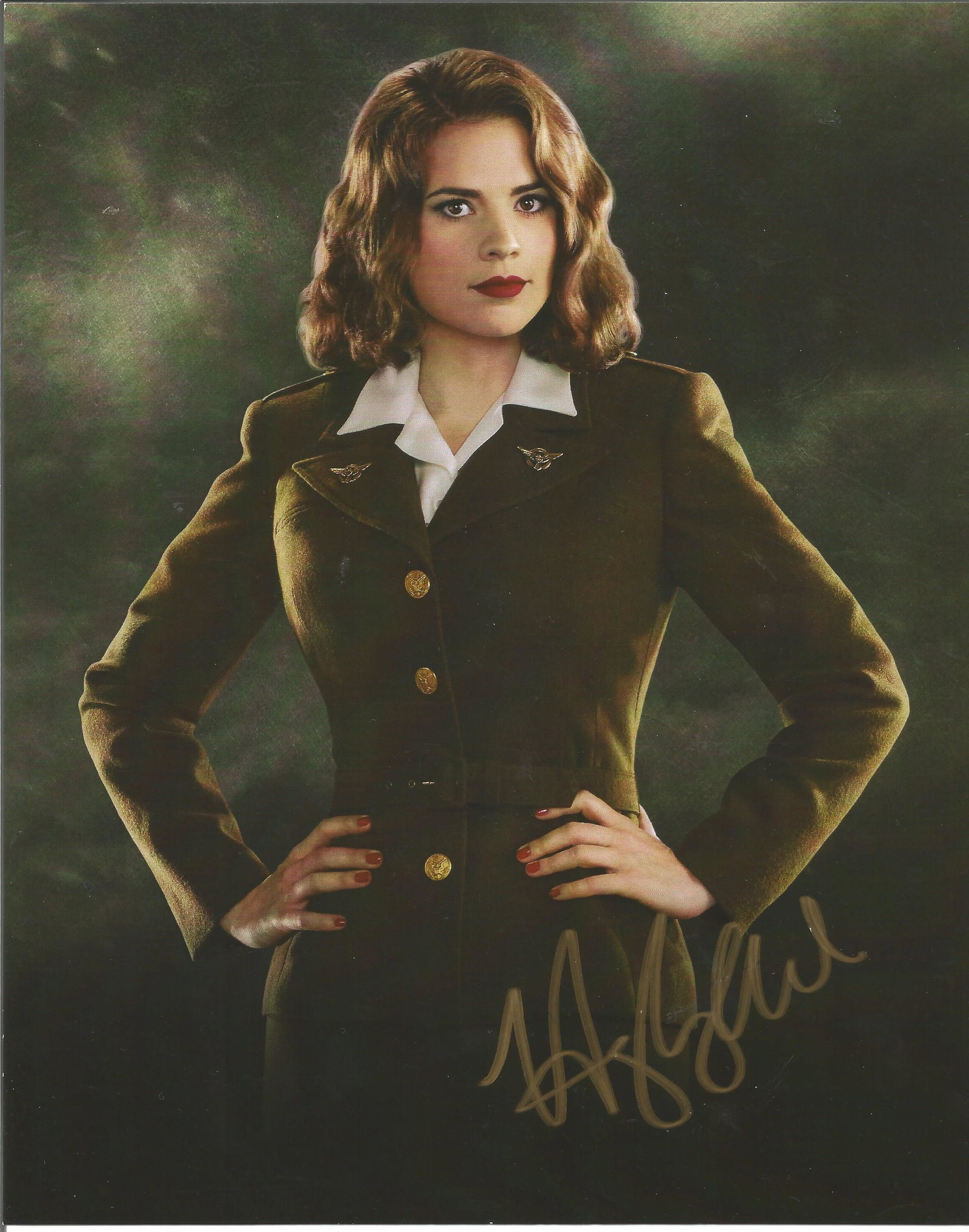 Hayley Atwell signed 10x8 colour photograph pictured as: Hayley Atwell signed 10x8 colour photograph pictured as she plays her role as Peggy Carter in the Marvel films. Good condition. All autographs come with a Certificate of Authenticity. We combine posta