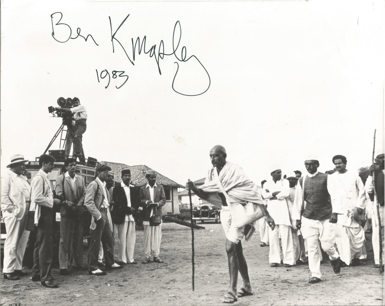Ben Kingsley signed 10x8 black and white photo. Good: Ben Kingsley signed 10x8 black and white photo. Good Condition. All autographs are genuine hand signed and come with a Certificate of Authenticity. We combine postage on multiple winning lots and can