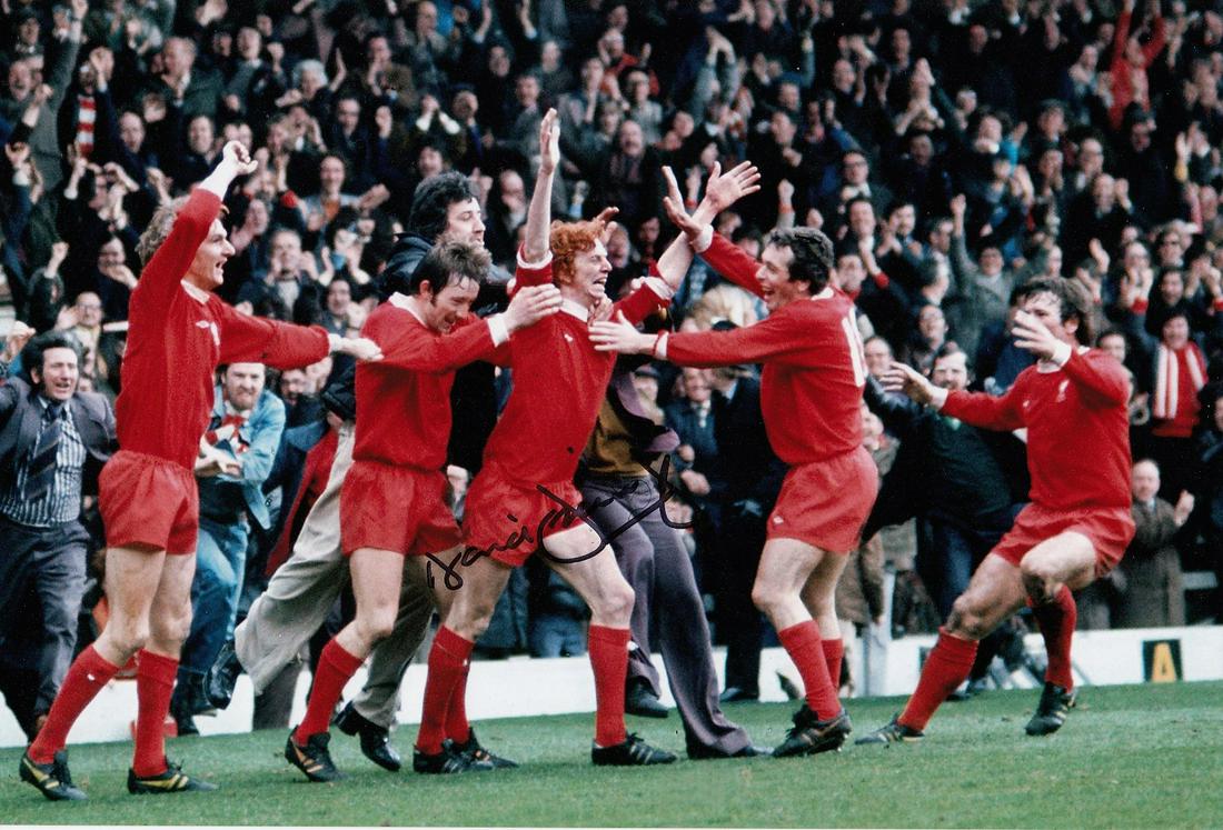 Football Autographed David Fairclough 12 X 8 Photo: Football Autographed David Fairclough 12 X 8 Photo Colour, Depicting Fairclough Being Congratulated By His Liverpool Team Mates Thompson, Case, Callaghan And Smith After His Stunning Winner Against Ev