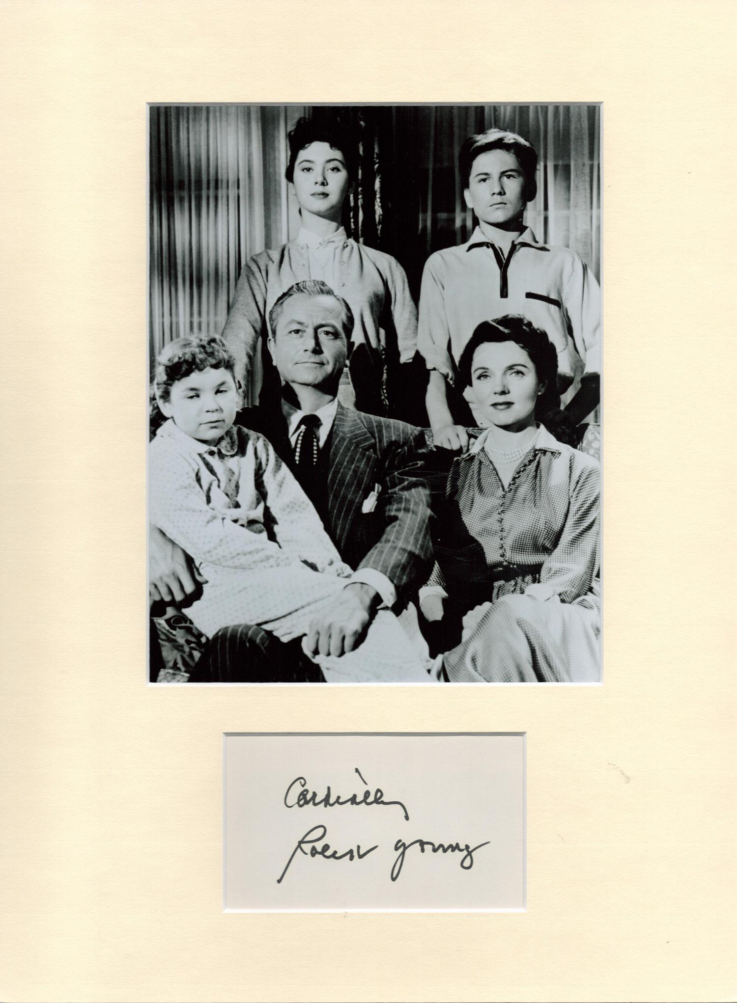 Robert Young signature piece autograph presentation. (1 of 1)