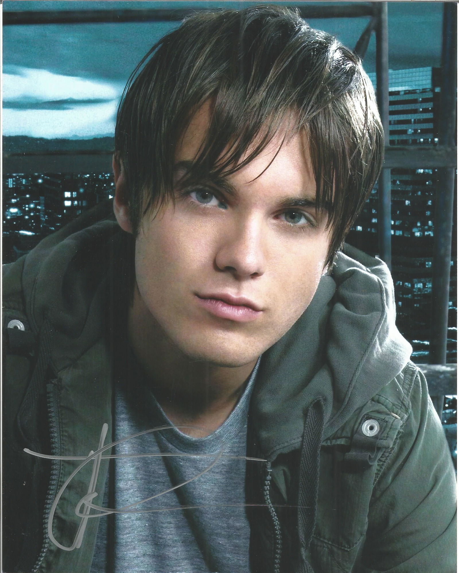 Thomas Dekker actor signed photo 10 x 8 inch. He is (1 of 1)