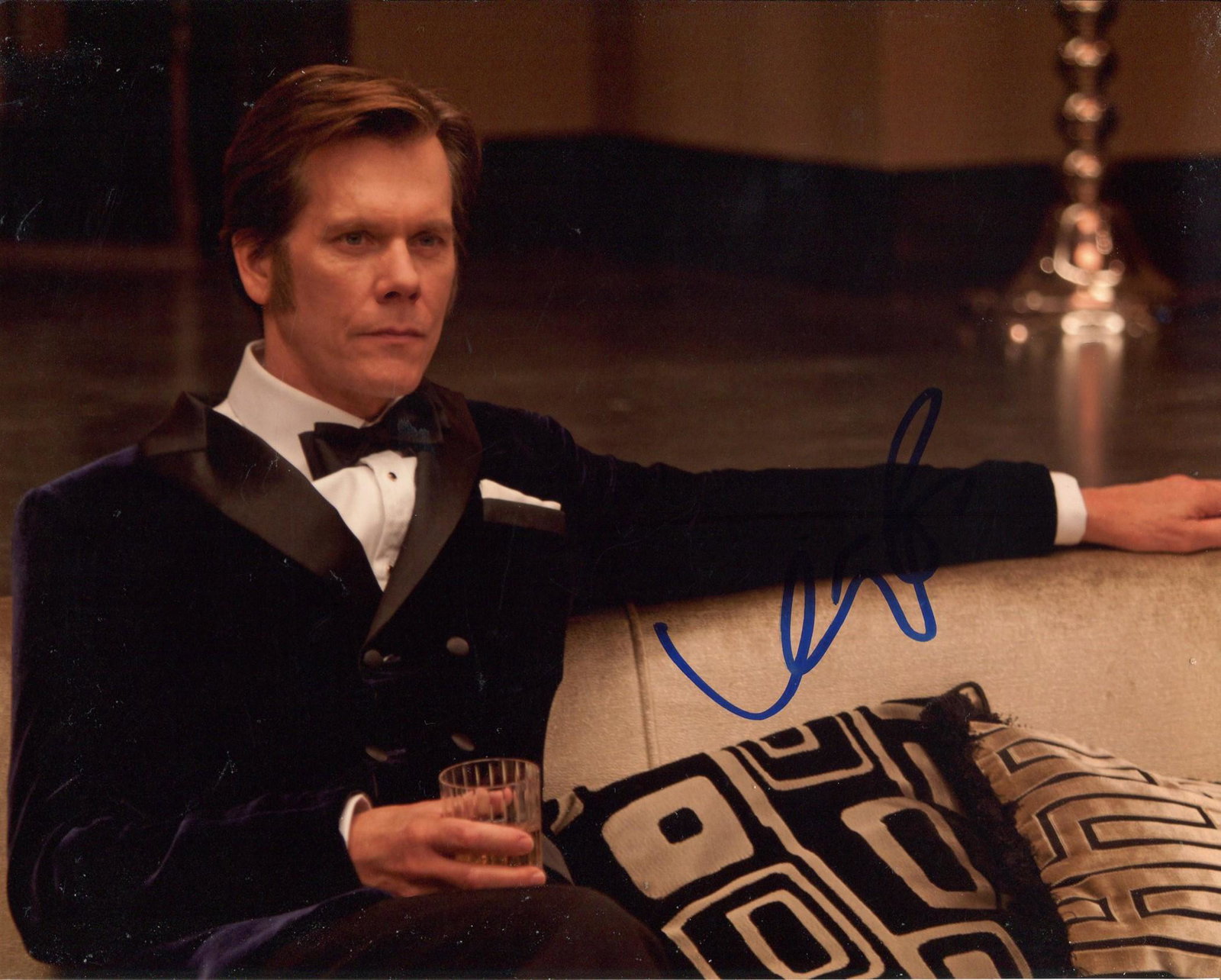 Kevin Bacon actor signed 8x10 movie scene photo. Good (1 of 1)