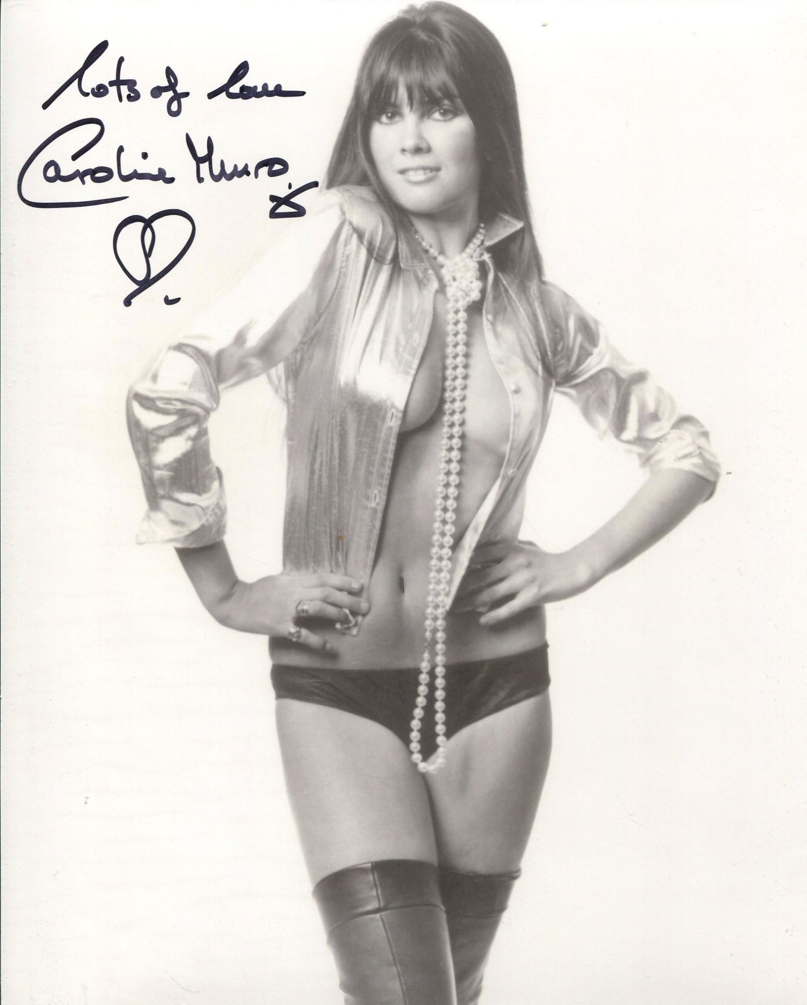 007 James Bond girl Caroline Munro signed sexy 8x10: 007 James Bond girl Caroline Munro signed sexy 8x10 photo. Good condition. All autographs come with a Certificate of Authenticity. We combine postage on multiple winning lots and can ship worldwide. U