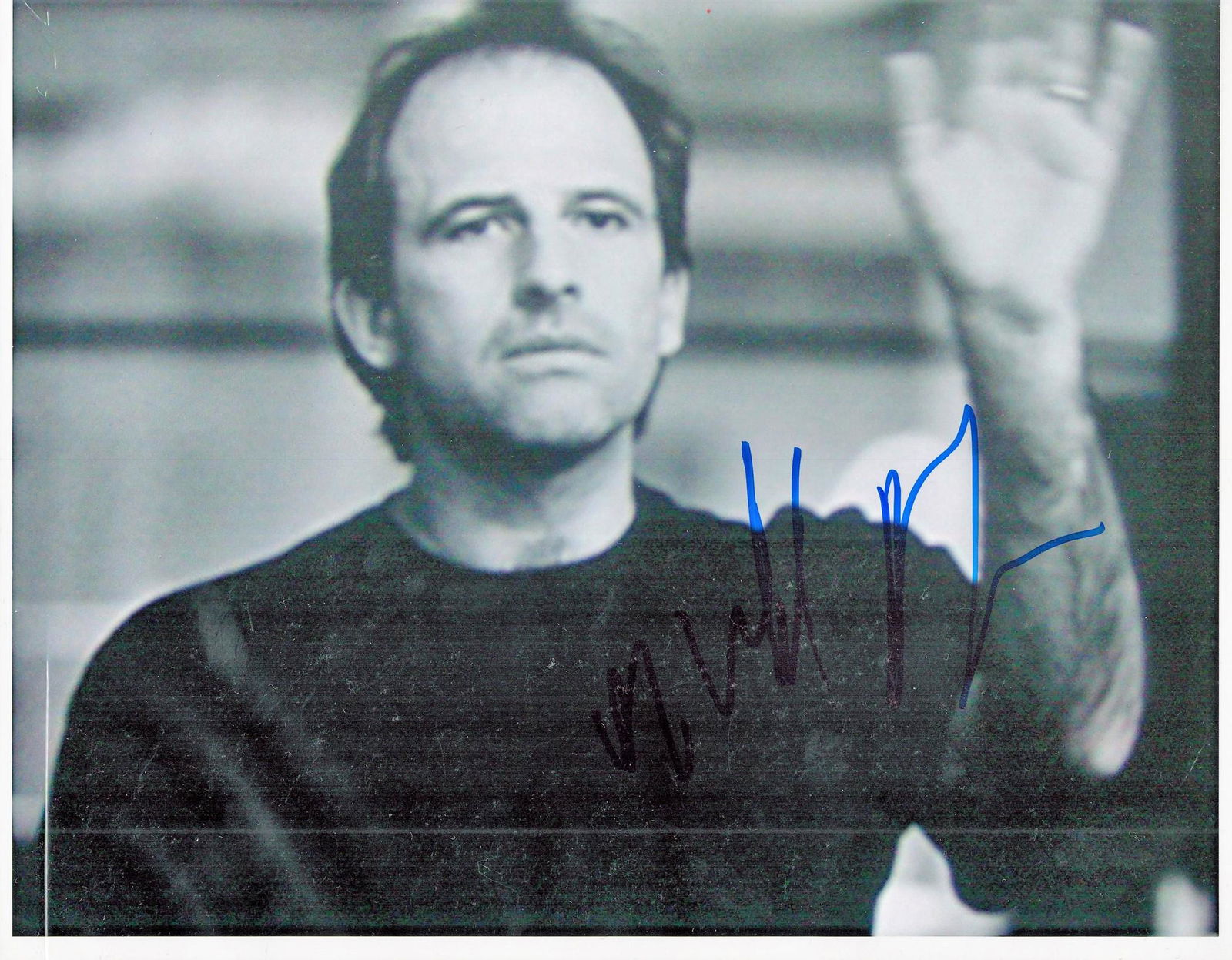 Director Michael Hoffman Handsigned 10x8 Black and: Director Michael Hoffman Handsigned 10x8 Black and White Photo. Michael Lynn Hoffman (born November 30, 1956) is an American film director. Films include 1988 Some Girls. Good condition. All autograph