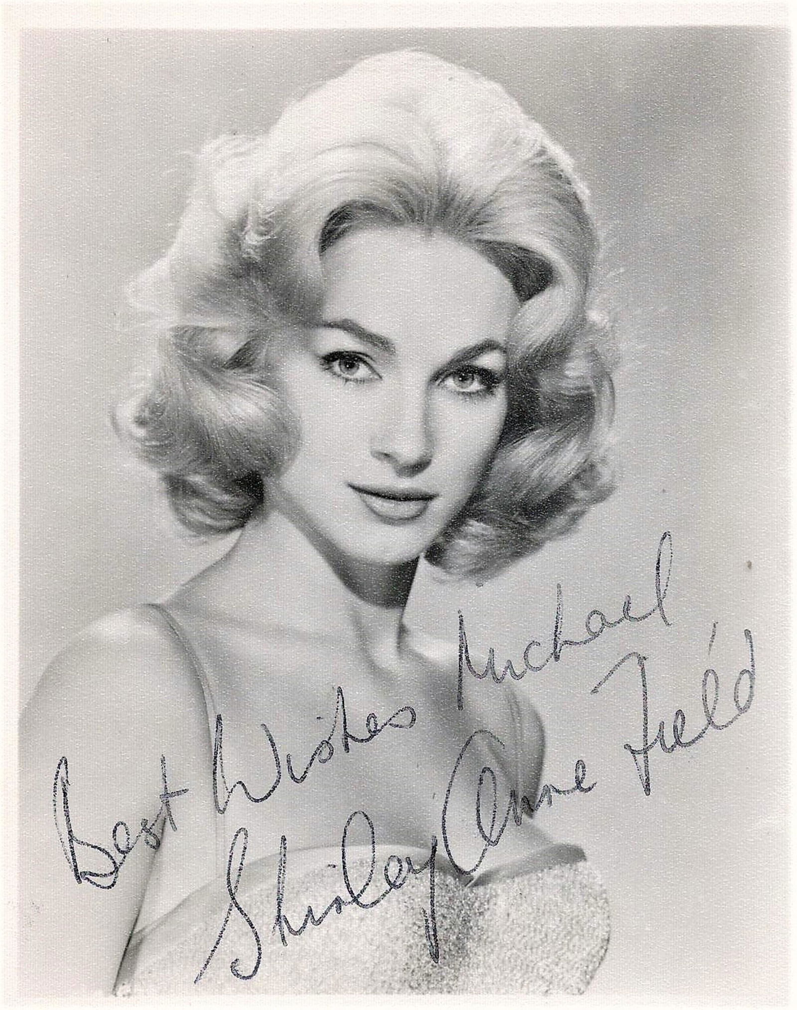 Exploring The Unseen Never Released Photos Of Shirley Anne Field That Will Surprise You - llhmqns