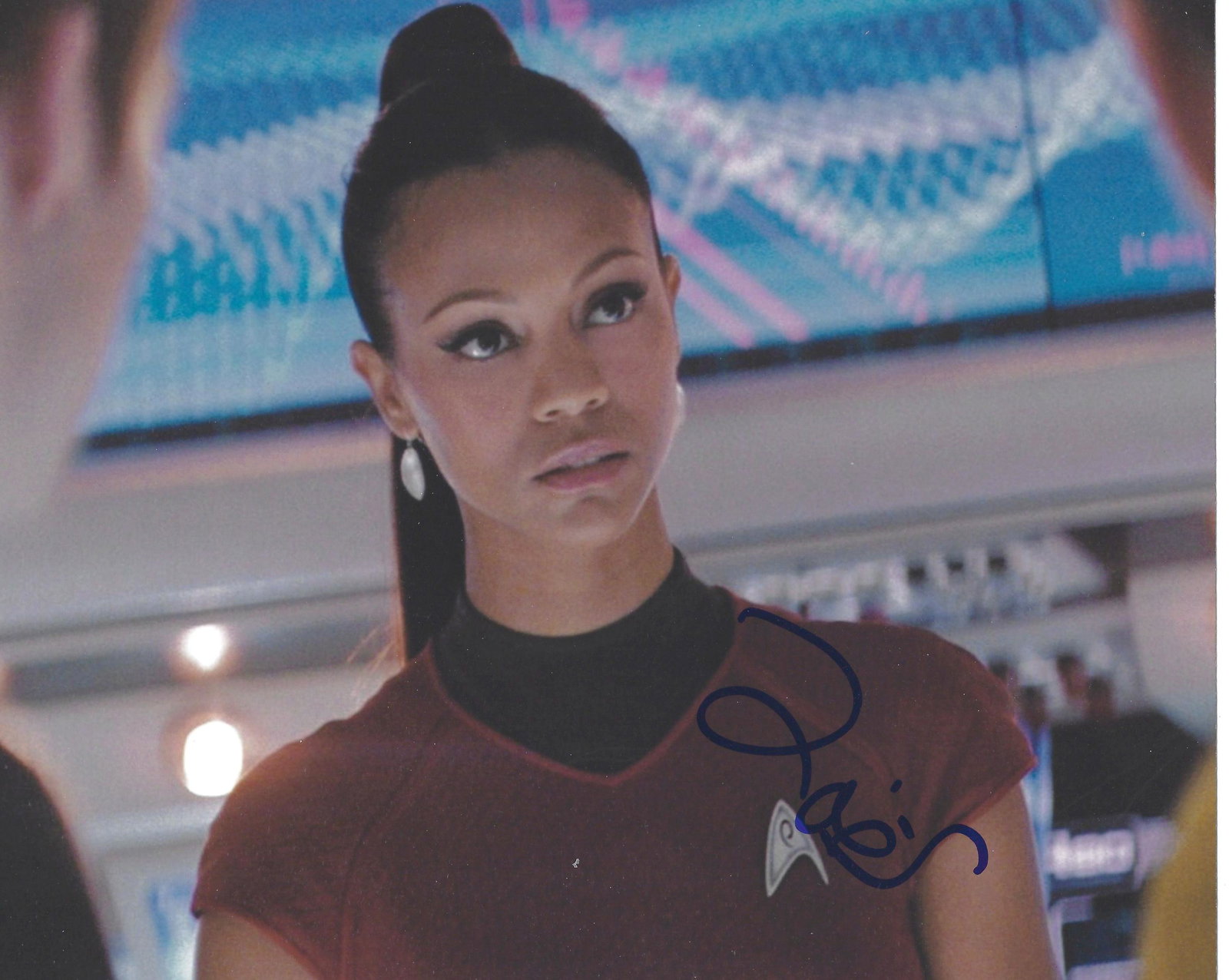 Star Trek Actor, Zoe Saldana signed 10x8 colour photograph pictured during her role as Nyota Uhura (1 of 1)
