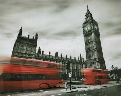 Former Prime Minister, Gordon Brown signed 10x8 colourised photograph picturing the House of: Former Prime Minister, Gordon Brown signed 10x8 colourised photograph picturing the House of Parliament from the busy streets of London. Good condition. All autographs come with a Certificate of Authe