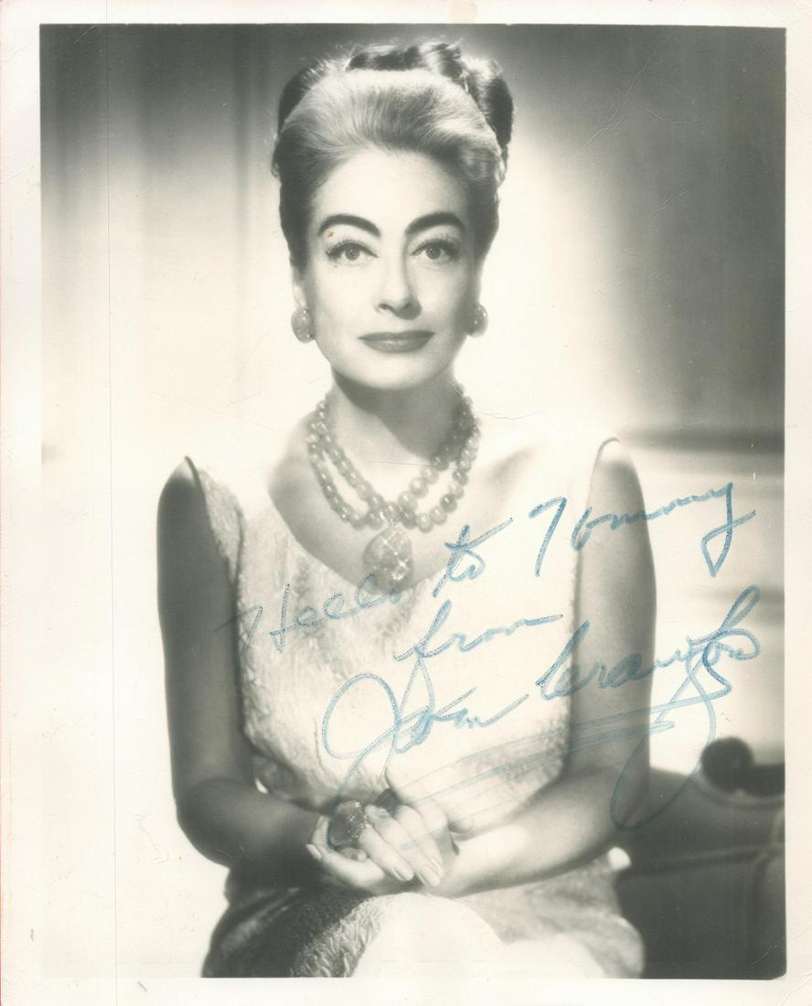 Joan Crawford signed 10x8 vintage black and white photo of the Hollywood film legend. Good (1 of 1)