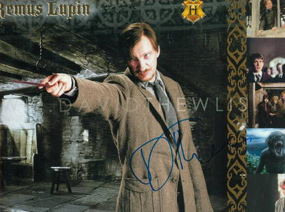 David Thewlis signed 11x8 Harry Potter Remus Lupin colour photo. David Wheeler (born 20 March 1963),: David Thewlis signed 11x8 Harry Potter Remus Lupin colour photo. David Wheeler (born 20 March 1963), better known as David Thewlis is an English actor, director, screenwriter, and author. Good conditi