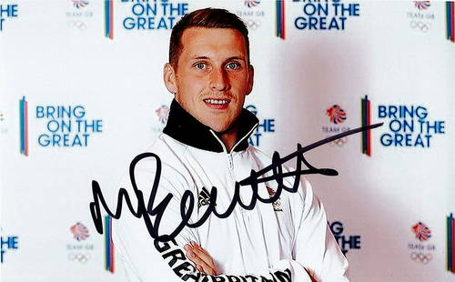 Olympics Mark Bennett signed 6x4 colour photo. British silver medallist in the rugby sevens event at: Olympics Mark Bennett signed 6x4 colour photo. British silver medallist in the rugby sevens event at the 2016 games. He also received 27 caps for Scotland at the full international level scoring 8 tri