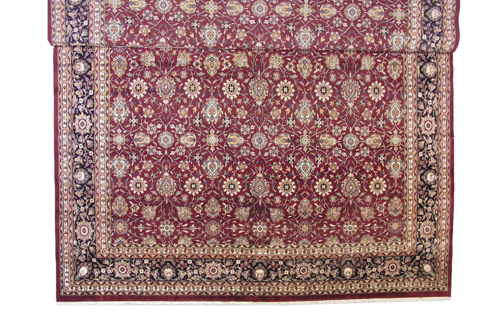 14X24 Burgundy Mahal Rug, 200 KPSI: Hand-knotted wool pile on a cotton foundation - 200 KPSI. Dimensions: 14' x 23'10'' Origin: India Field Color: Burgundy Border Color: Black SKU: G1858-122.332-14X24-243-FEAT