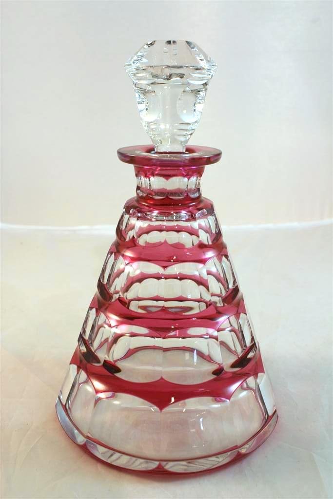 Signed Val St Lambert Ruby Cut to Clear Decanter: beautiful antique early 20th Century Scandinavian crystal decanter. Made by the Val St. Lambert glass factory & signed in script on the bottom. A facet cut body with many sides cut from ruby to clear.