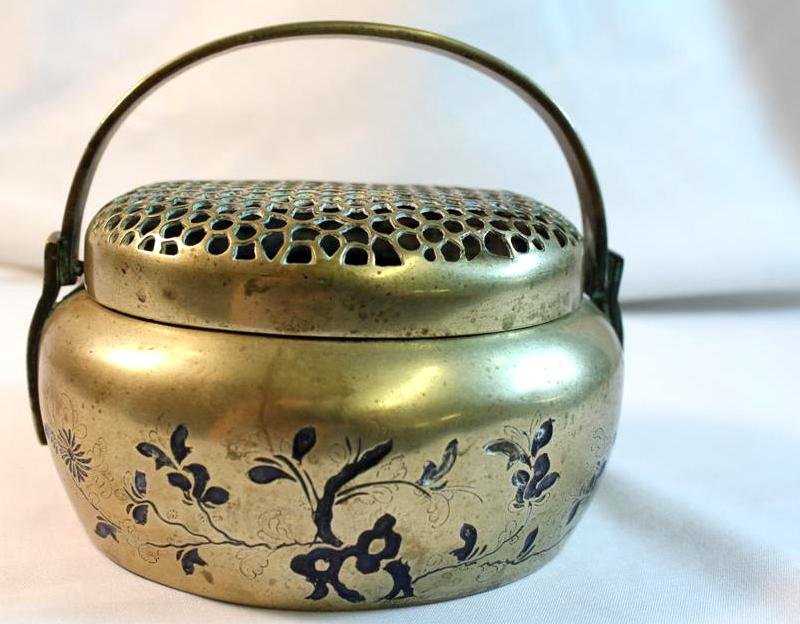 Antique Chinese Mixed Metal Gilt, Enameled Hand War: A gorgeous & RARE Antique Chinese made Mixed Metal Hand Warmer. Made of what looks like bronze base with a gold gilt exterior. Hand riveted handle. Original Reticulated pierced floral form lid. Intagl