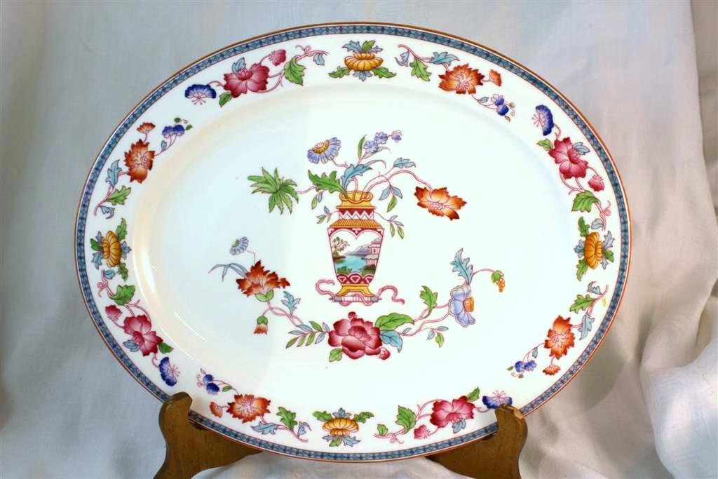 Brownfield Staffordshire Ironestone Oriental Platte: A beautiful Japanesque or Chinese Oriental motif platter. Made Circa 1880's by the famous Brownfield & Son company in Staffordshire. Made of beautiful ironstone. It is decorated with a transfer patter