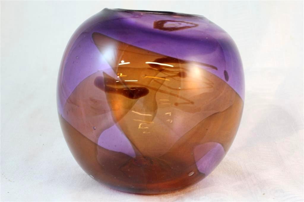 1984 Suzanne Blown Studio Art Glass Vase Purple Bro: A wonderful free form Blown glass vase. Ball vase in an amethyst & Brown abstract pattern. Pontil mark on the bottom marked Suzanne '84. Measures 3-3/4" by 4".