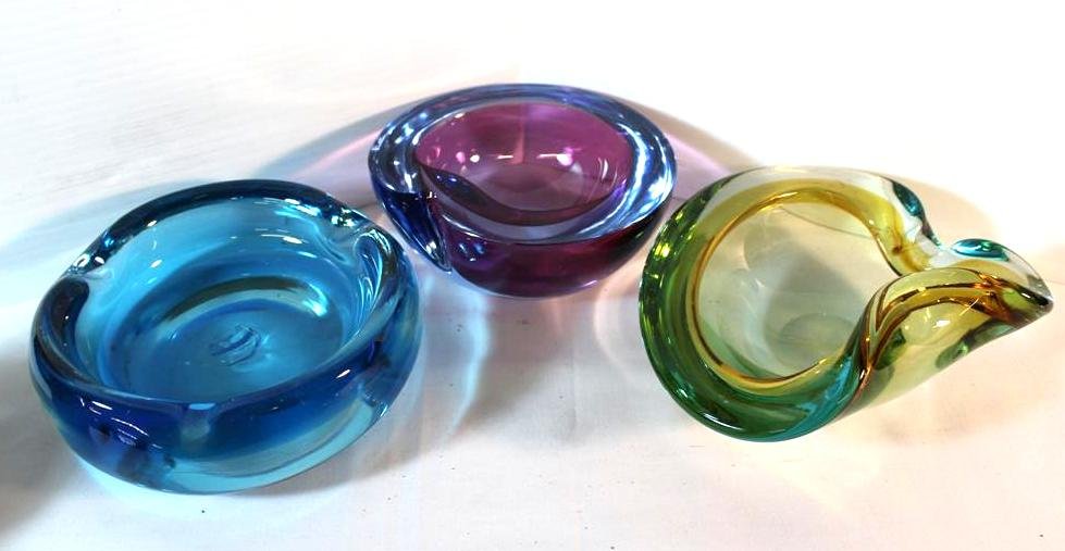 Three Vintage Murano Art Glass Ashtray Bowls Geode: A lot of three vintage Mid Century Murano art glass bowls. All three in colorful art glass free form blown. Unmarked. One in a Geode style form. they measure 5", 6-1/4" & 7" in diameter.