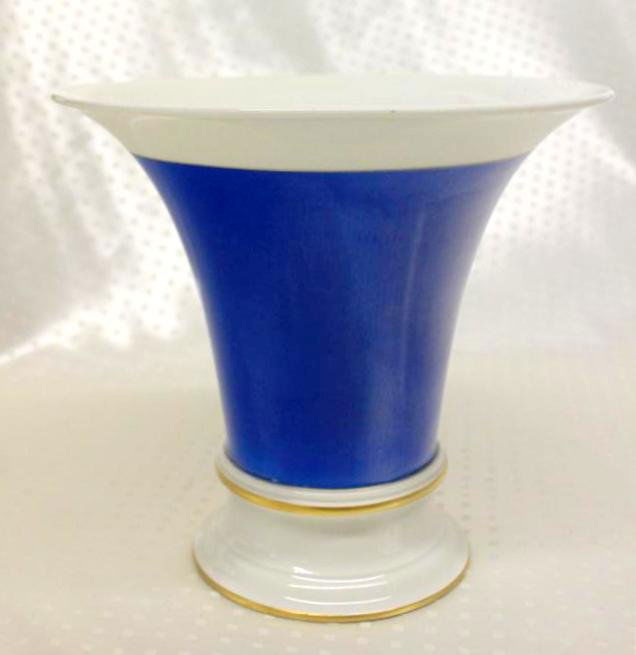 Early 20th Century Kpm Painted Porcelain Trumpet Vase: Beautiful high quality Early 20th Century Vase. Made in Berlin Germany by the KPM (Konigliche Porzellan Manufactur) Royal Porcelain Factory there. It I signed on the bottom with the blue Scepter mark