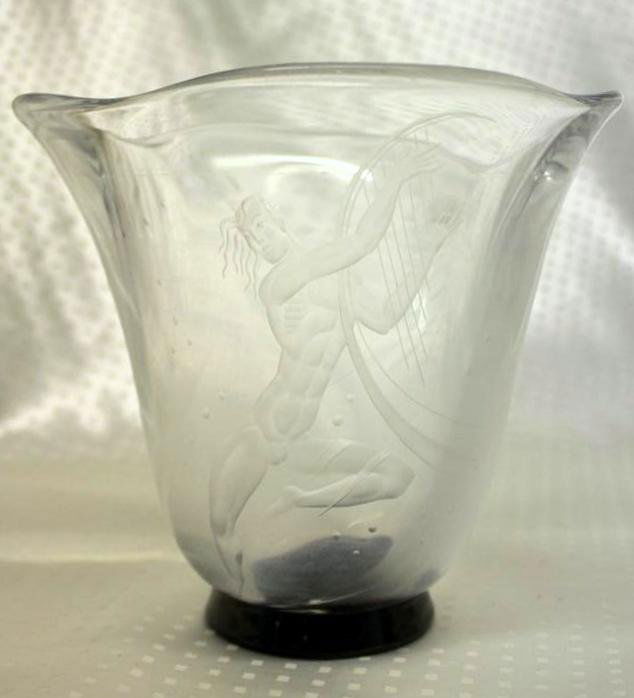 Vicke Lindstrand Orrefors Art Deco Nude Harp Flayer Vas: Stunning Art Deco 1920's-1930's Crystal Vase. Made by the Swedish glass factory Orrefors. Designed by Vicke Lindstrand. Hand engraved with fabulous details of a male nude figure playing a harp. Possib