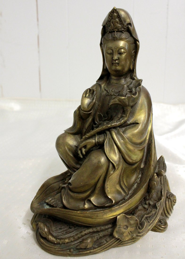 Fine 19thC Chinese Gilt Bronze Female Buddha Kwan Yin: This is a superb & very fine high quality antique Chinese Buddhist Bronze. Made late 1800's to late 1900's during the Qing Dynasty period. Made of Gold Gilt Bronze. It is in the form of the Female Bud