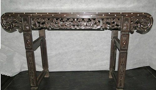 Rare Old Chinese Zitan Wood Console table: Rare Old Chinese Zitan Wood Console table , Indian Zitan wood , Late Qing or early Republic Period , with mother of pearl inlaid , size: 160 X 80 X 38 CM