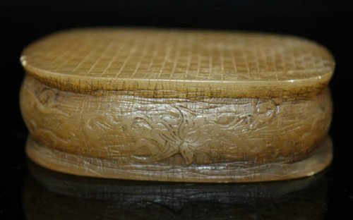 Old Chinese Yellow Soapstone Vase Stand: Old Chinese Yellow Soapstone Vase Stand , Late Qing period , size: 7 X 5.6 X 2.2 CM