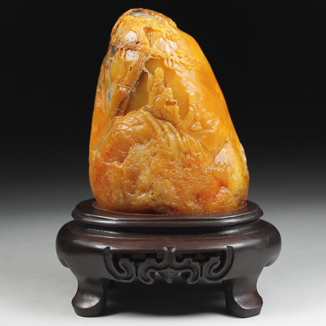Fine Chinese Yellow Soapstone Carving: Fine Chinese Yellow Soapstone Carving with scholars motif, size:8.5 X 5.5 X 3.6 CM , weight :226 g