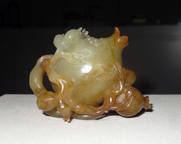 Old Chinese Whitish Celadon Jade Carving: Old Chinese Whitish Celadon Jade Carving with Pomegranate motif , Ming Dynasty , size: 9.3 X 5.5 X 7 CM
