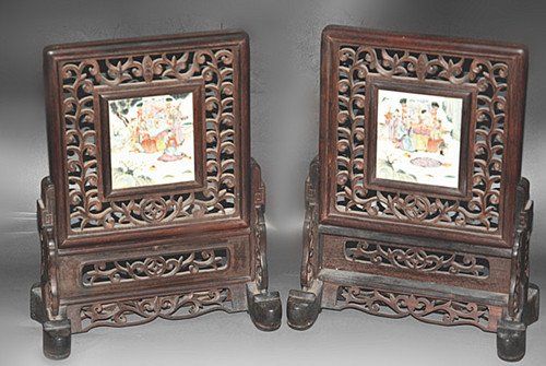 Pair of Old Chinese Hardwood Table Screen: Pair of Old Chinese Hardwood Table Screen with Old porcelain Plaque insert , late Qing Period , size: 29.5 X 23 X 13 CM