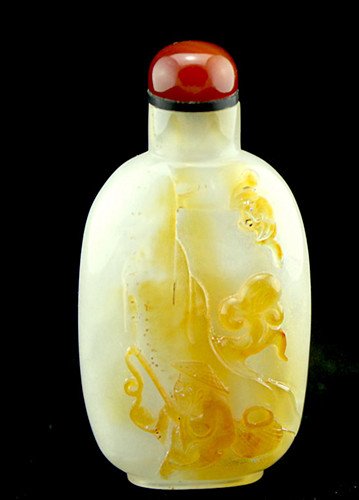 Fine Vintage Agate Carved Snuff Bottle (1 of 10)