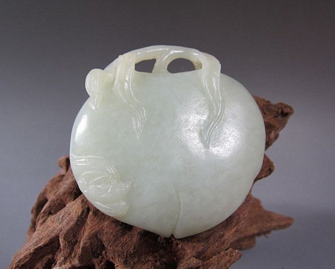 Fine Old Chinese White Jade Pendant (1 of 4)