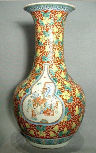 Antique Chinese Porcelain Famille Rose Vase (1 of 9)