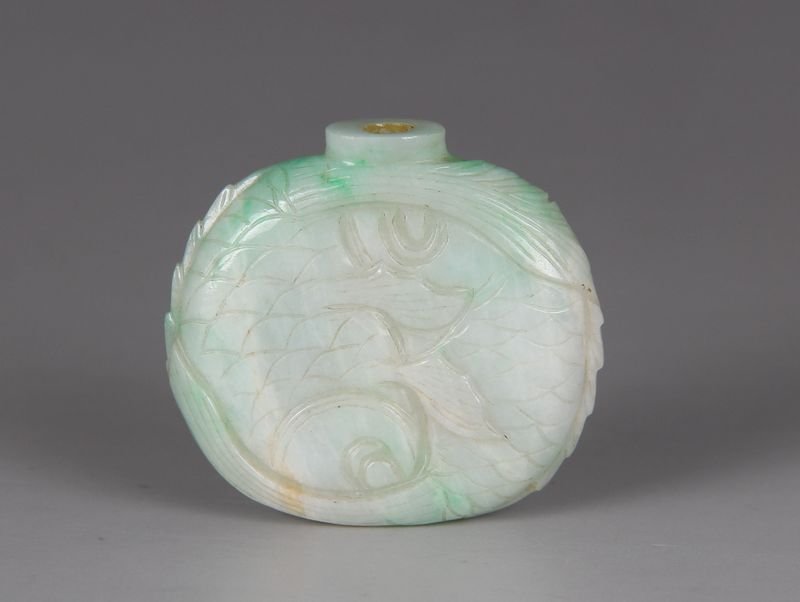Fine Old Chinese Jadeite Carved Snuff Bottle (1 of 5)