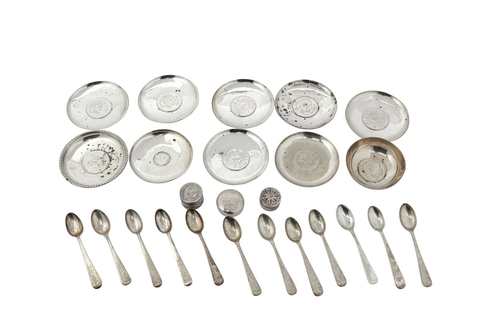 mixed group of 20th century Iraqi silver (1 of 1)