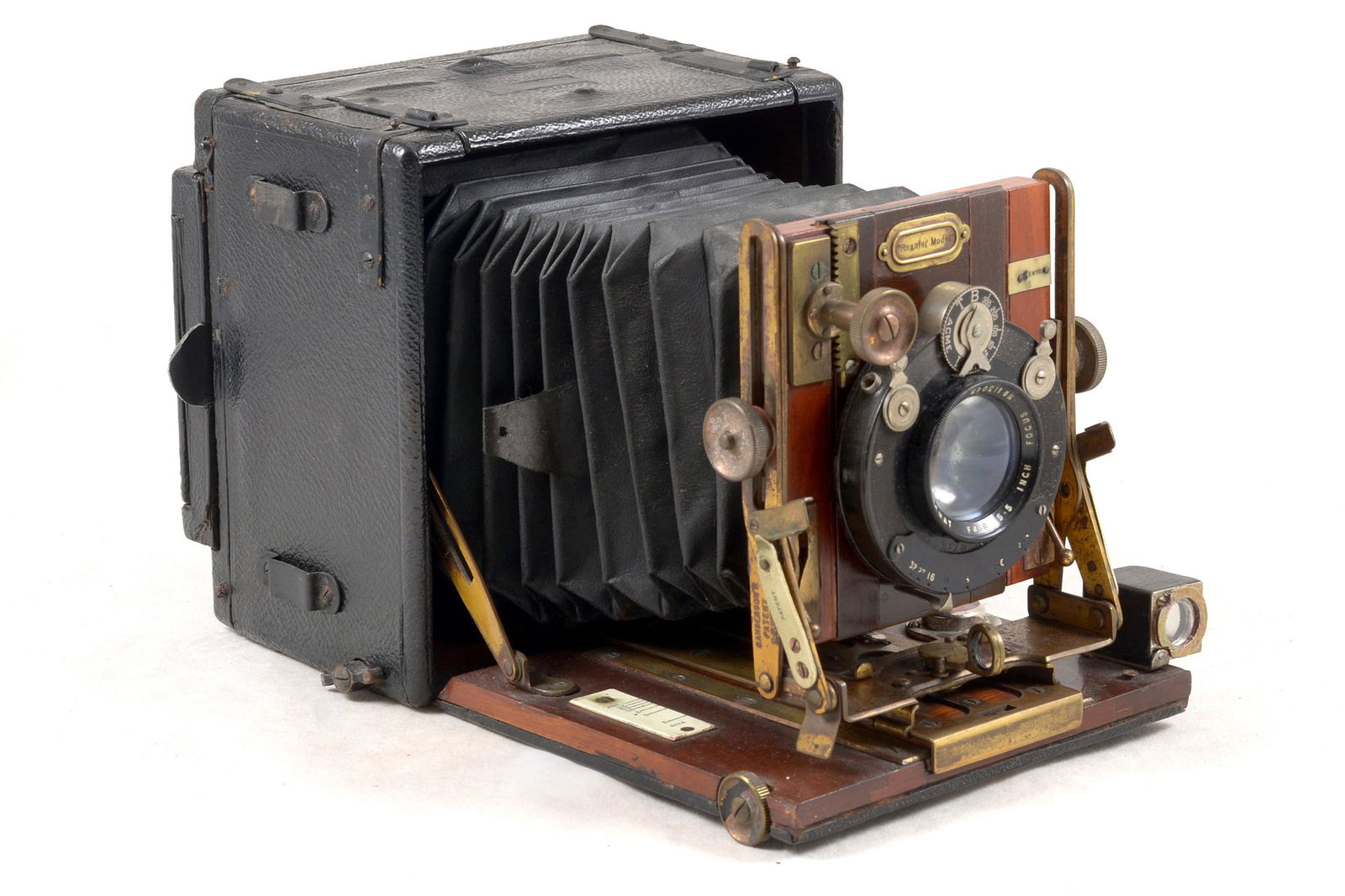 Sanderson 'Regular' Quarter Plate Wood & Brass Camera. (1 of 3)
