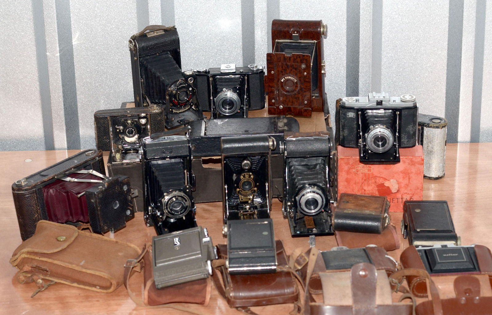 Box of Around 18 Folding & Other Cameras (1 of 2)