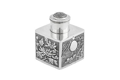 An early 20th century Chinese Export silver small tea caddy or inkwell, Canton circa 1900 (1 of 3)
