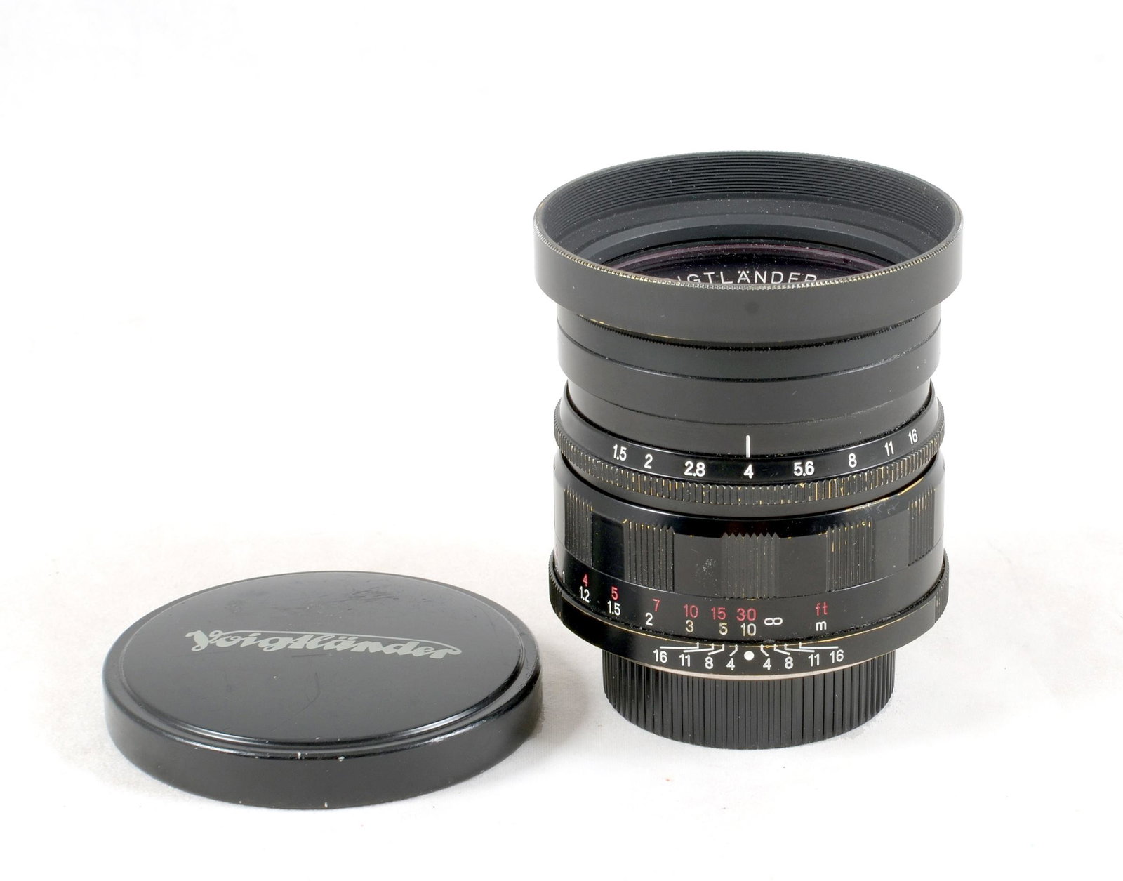 Black Voigtlander 50mm f1.5 Screw Mount Nokton Lens. (1 of 2)