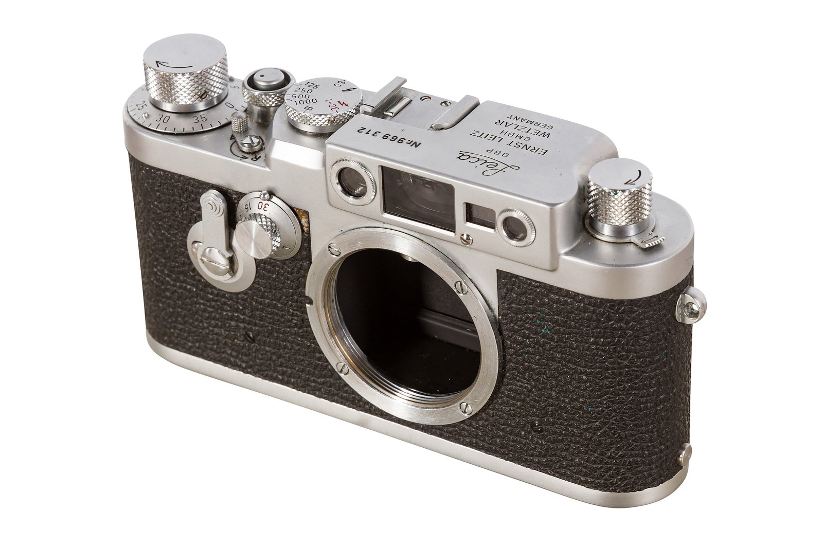 A Leica IIIG Rangefinder Camera (1 of 7)