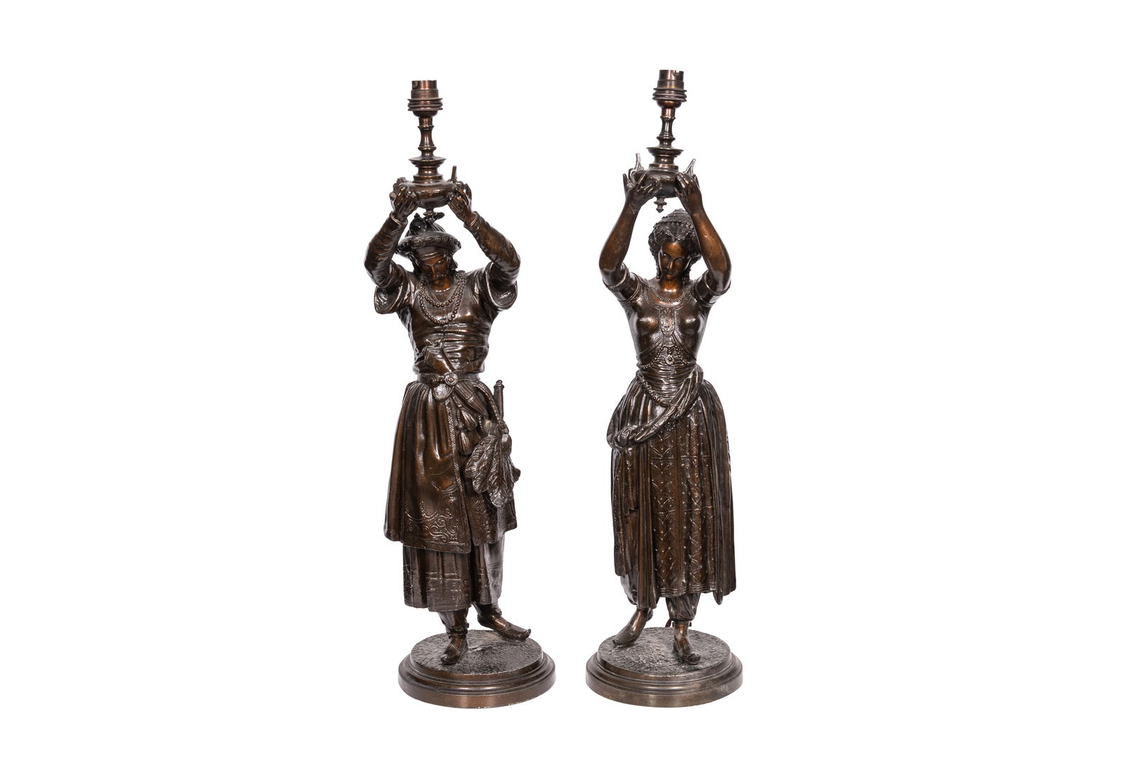 A PAIR OF BRONZED FIGURAL TABLE LAMPS, EARLY 20TH CENTURY (1 of 18)