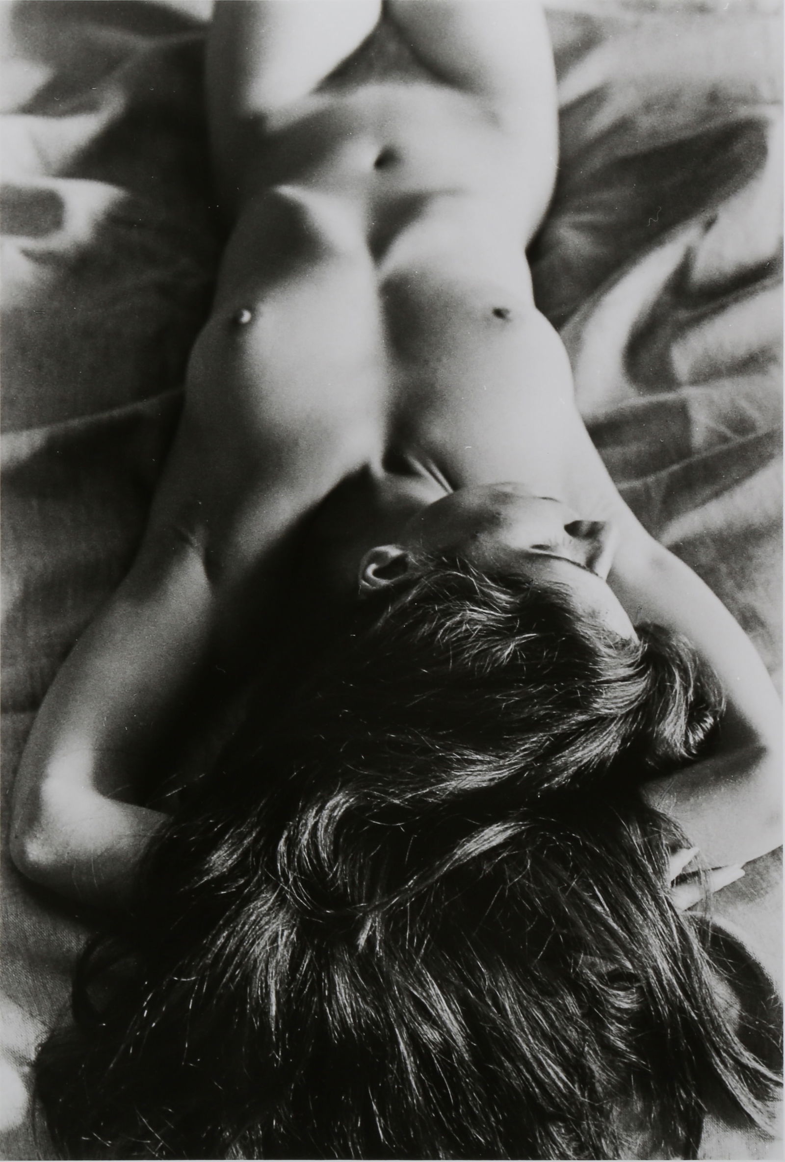 § Willy Ronis (1910-2009): Willy Ronis (1910-2009) LA CHEVELUR, PARIS, 1990. Silver gelatin print, printed 2003, image size 29.5 x 20cm, sheet 39.5 x 29.5cm, signed by the photographer in ink lower right margin recto, titled an